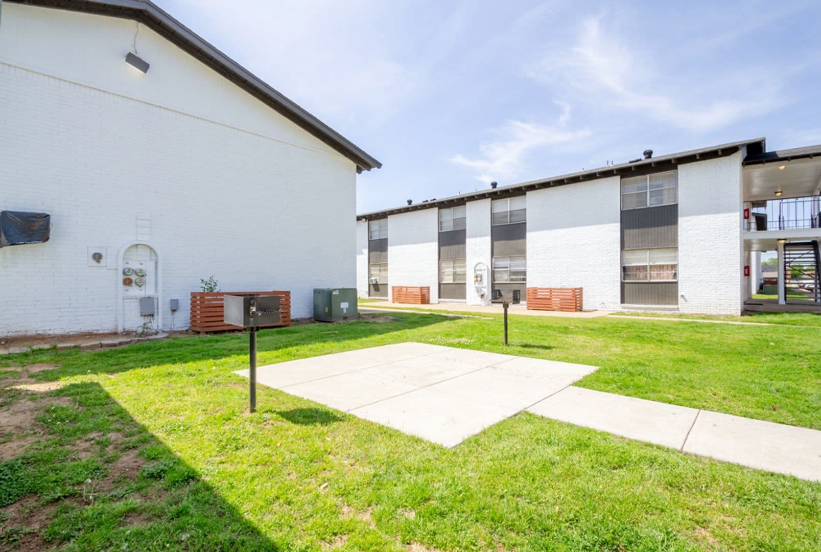 Norman Apartment: 917 24th Ave SW