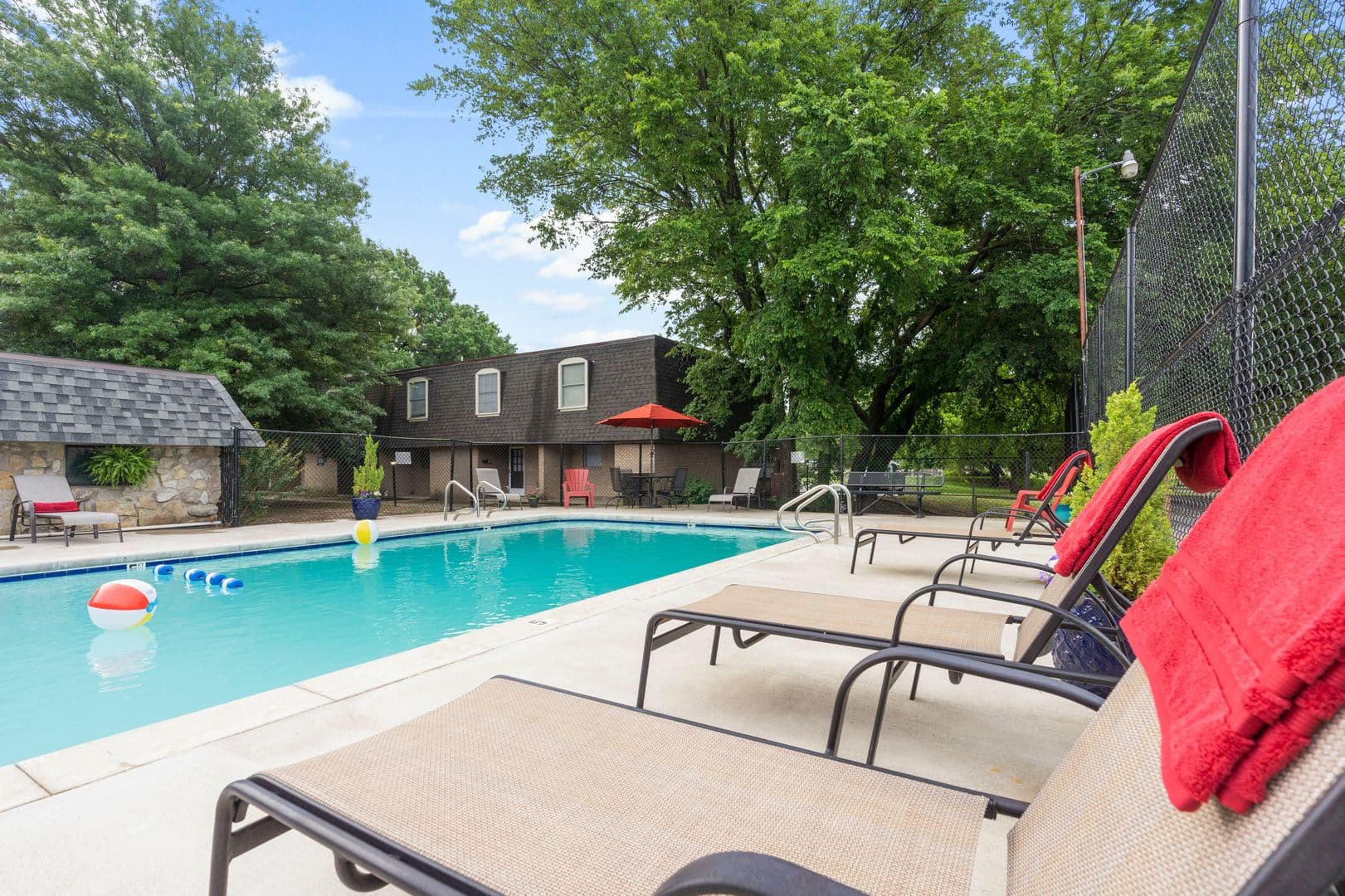 Pryor Apartment: 1501 Meadow Trace Drive #1
