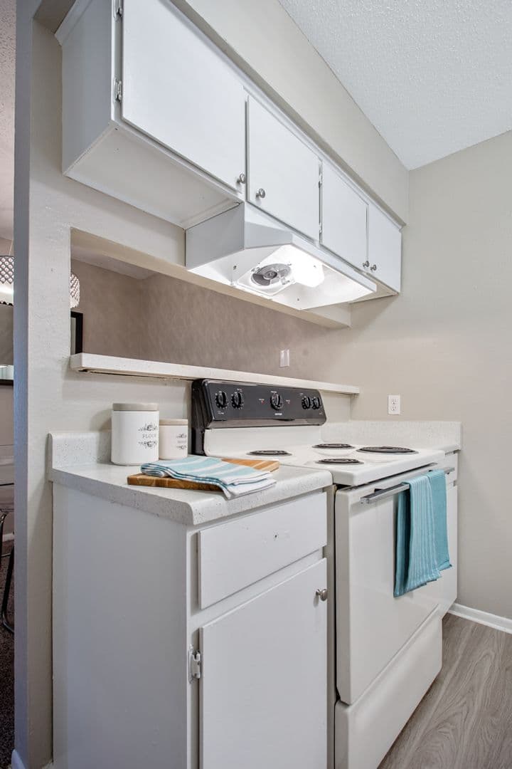 Norman Apartment: 1115 Biloxi Dr