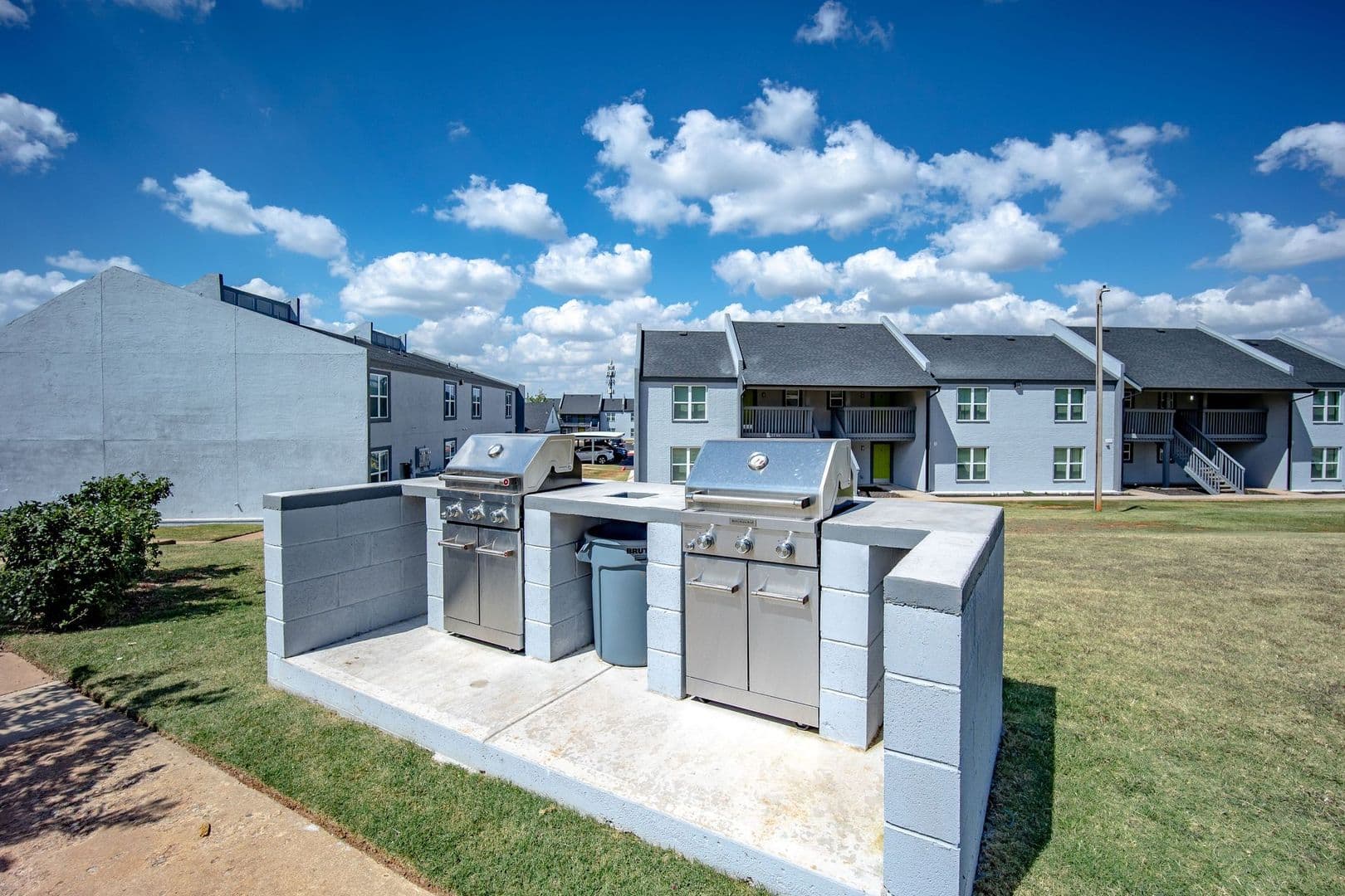 Oklahoma City Apartment: 2700 Indian Creek Blvd