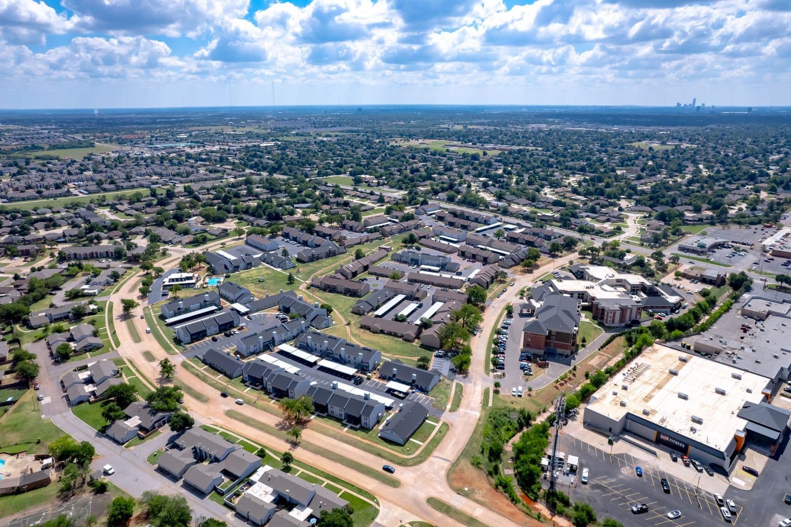 Oklahoma City Apartment: 2700 Indian Creek Blvd