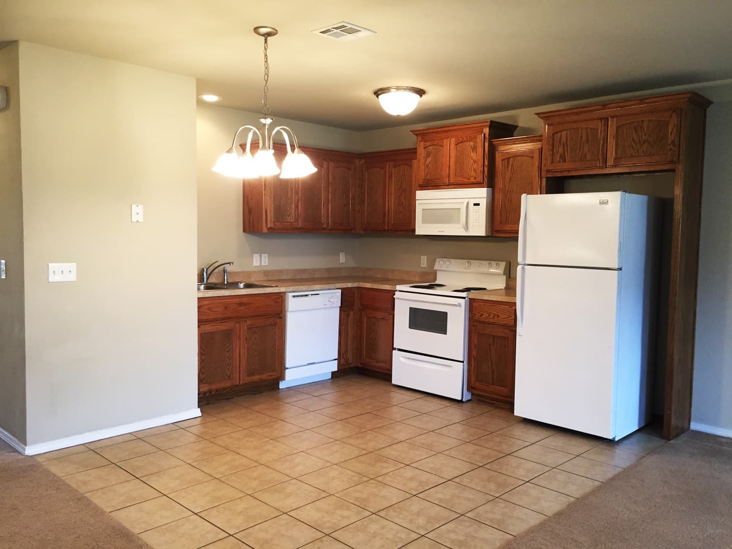 Broken Arrow Apartment: 3400 E. Fairmont Street