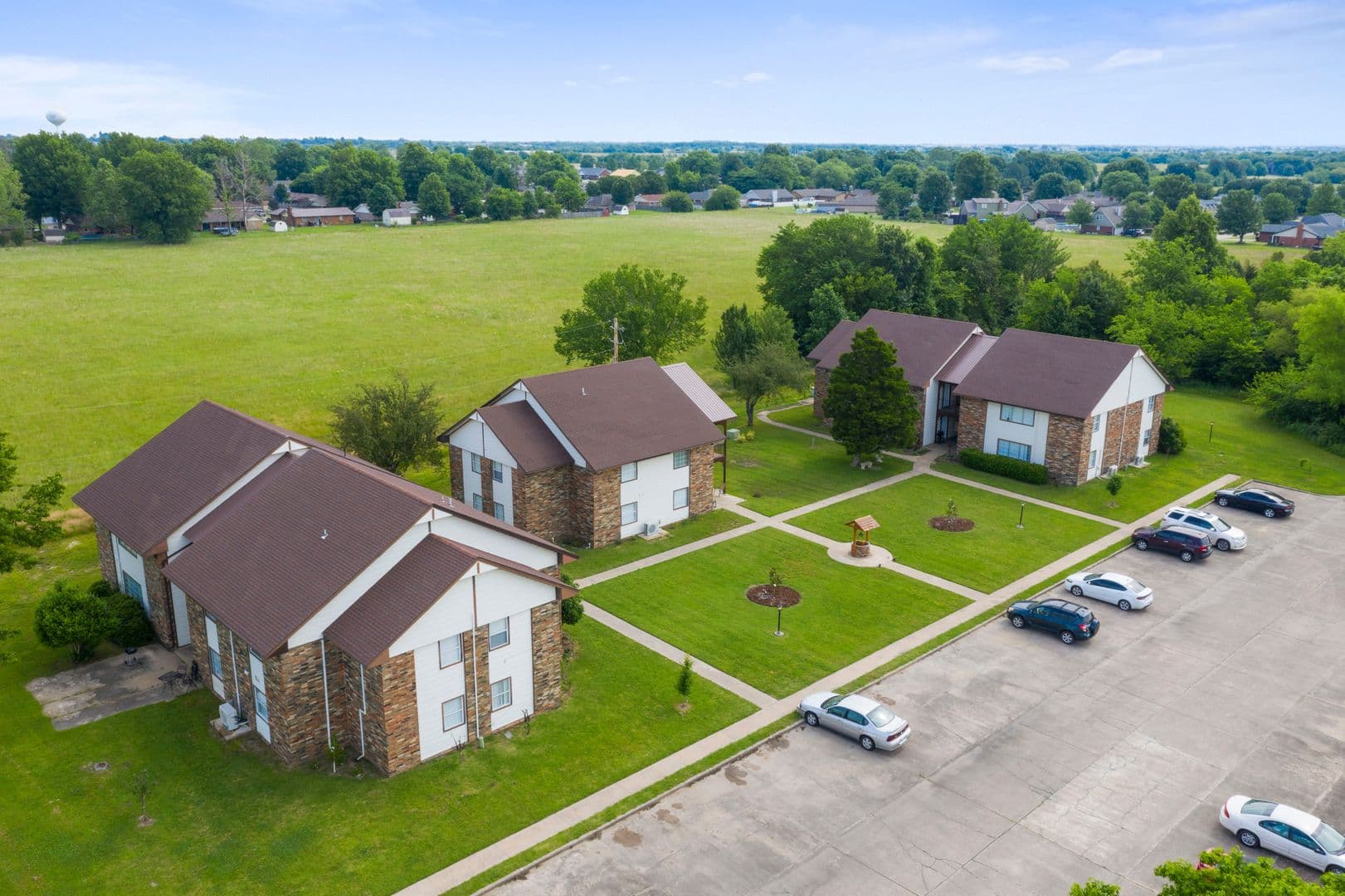 Pryor Apartment: 1111 Sandpiper Drive #2