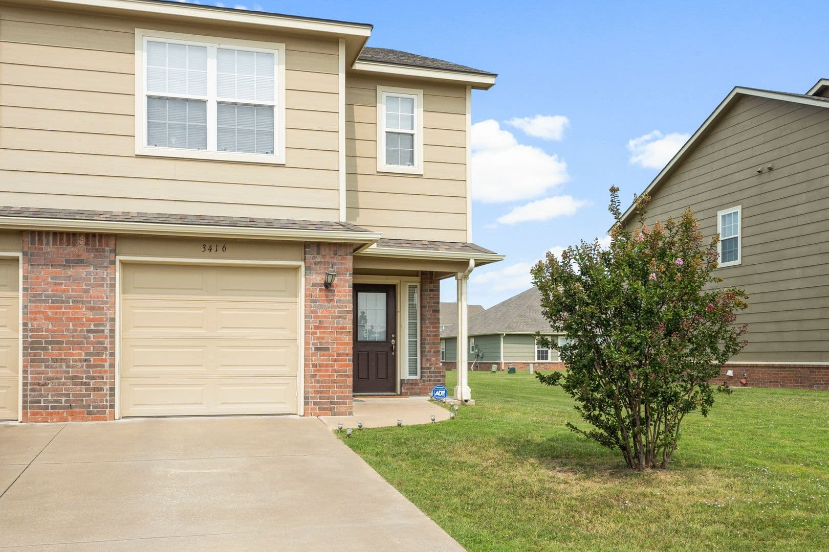 Broken Arrow Apartment: 3400 E. Fairmont Street