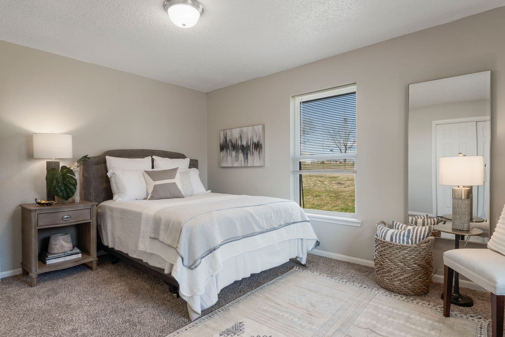 Pryor Apartment: 1220 SE 9th Street