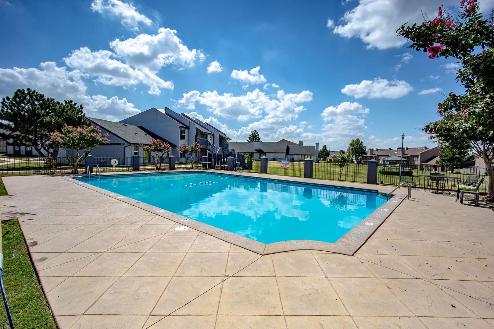 Oklahoma City Apartment: 2700 Indian Creek Blvd