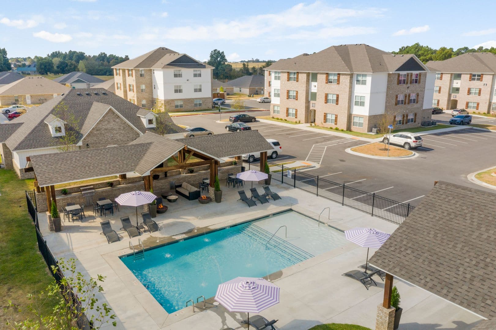 Springdale Apartment: 617 Spallone Blvd