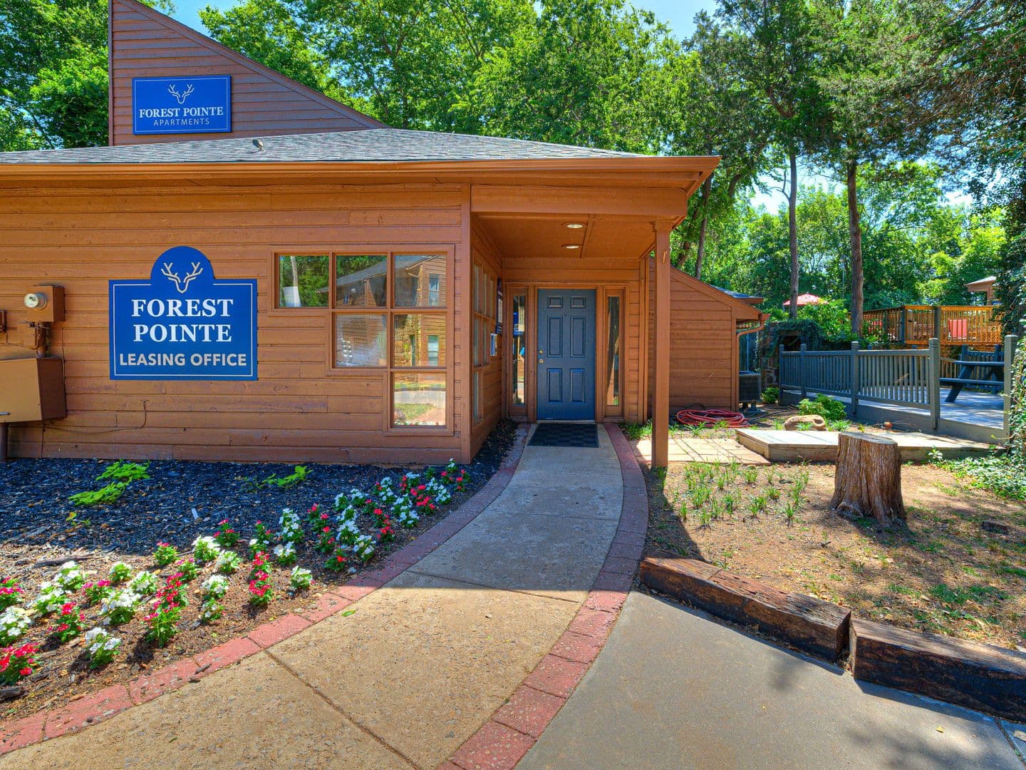 Norman Apartment: 1100 Oak Tree Ave