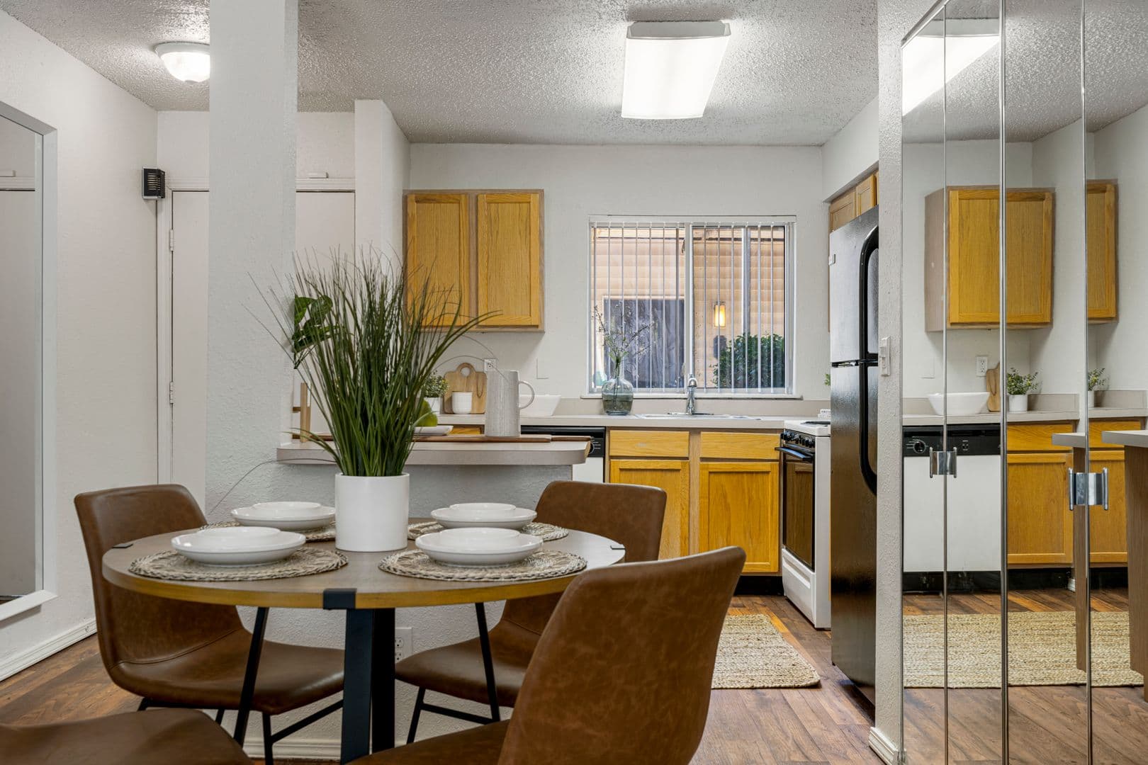 Tulsa Apartment: 8812 S Delaware Ave