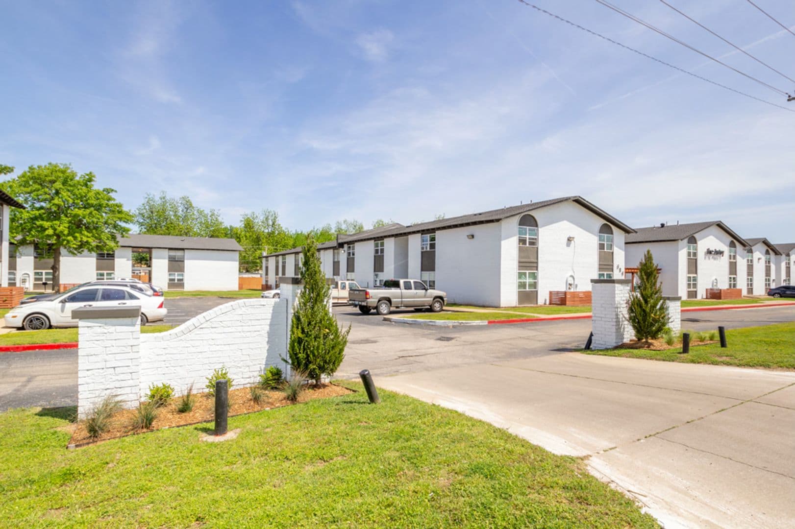 Norman Apartment: 917 24th Ave SW