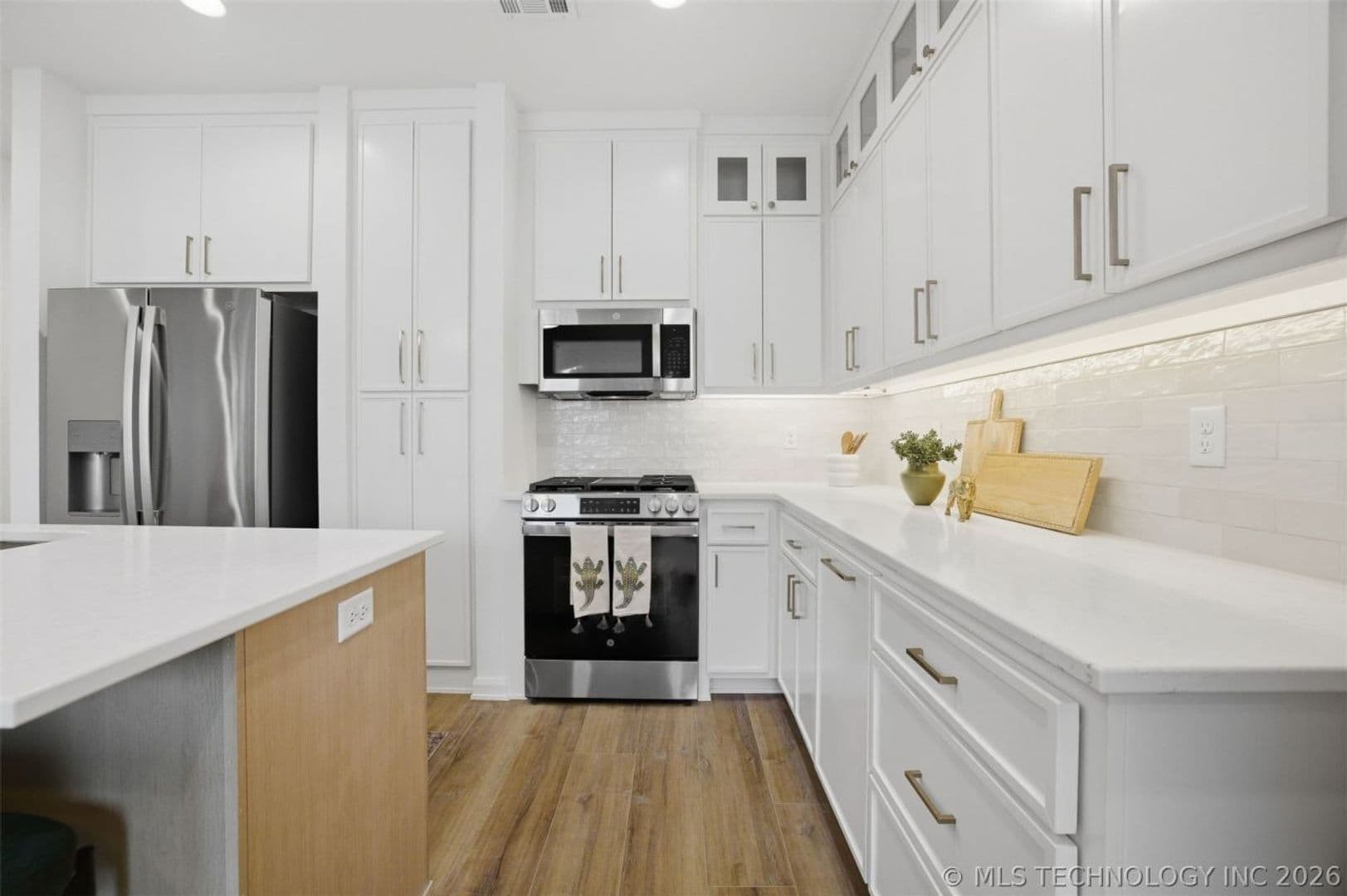 Jenks Apartment: 504 E B Street