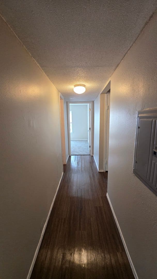 Oklahoma City Apartment: 2700 Indian Creek Blvd