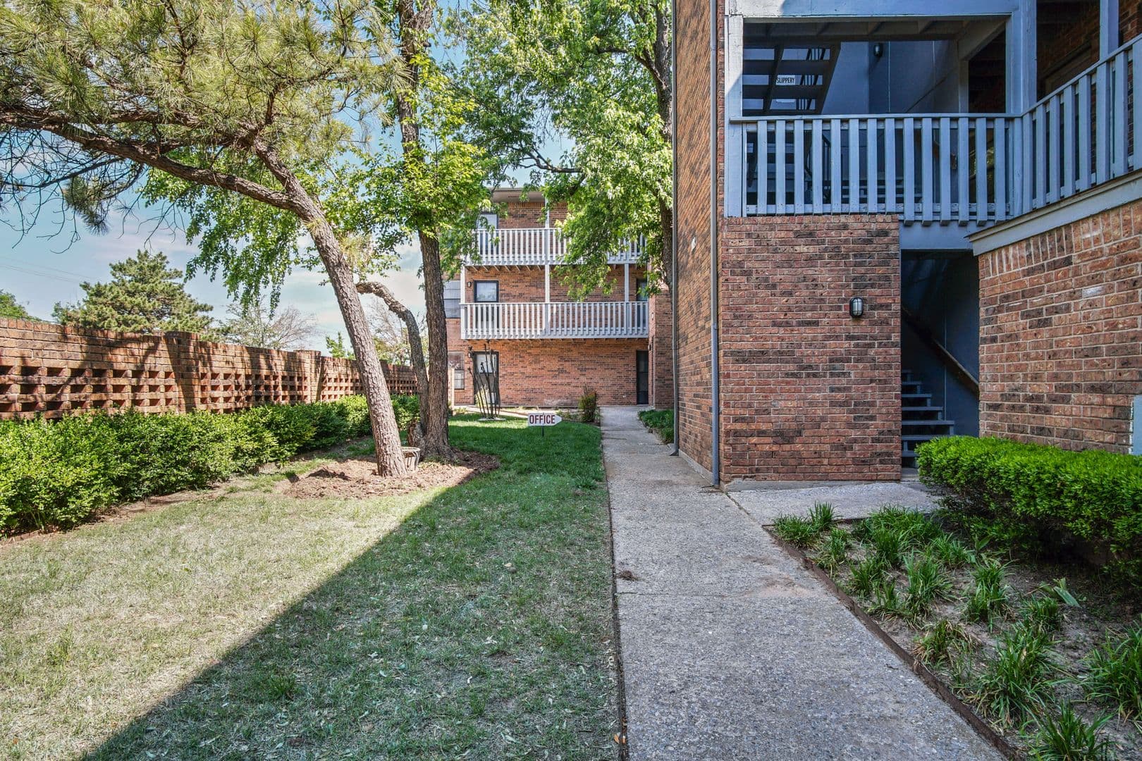 Oklahoma City Apartment: 800 N. Meridian Ave