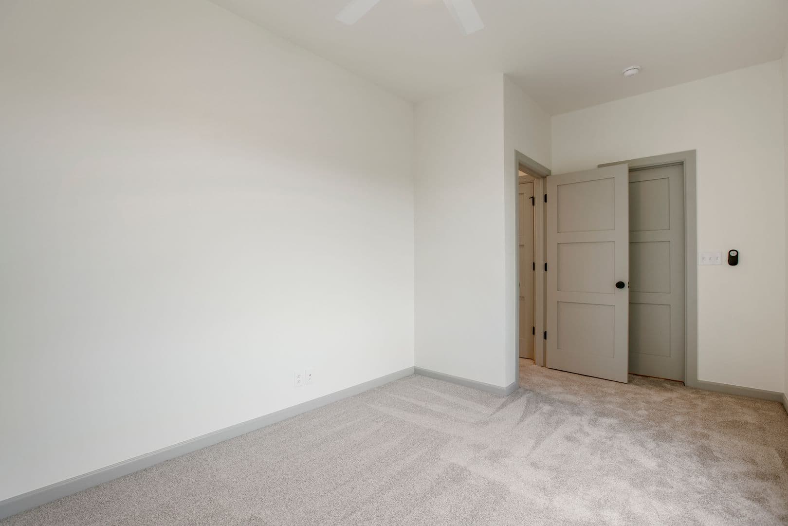Tulsa Apartment: 1411 S Quaker Ave
