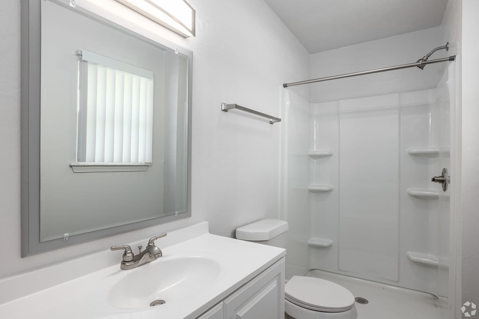Oklahoma City Apartment: 2700 Indian Creek Blvd