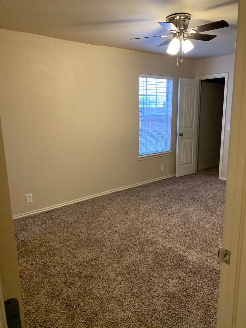 Tulsa Apartment: 1918 S. 82nd East Avenue