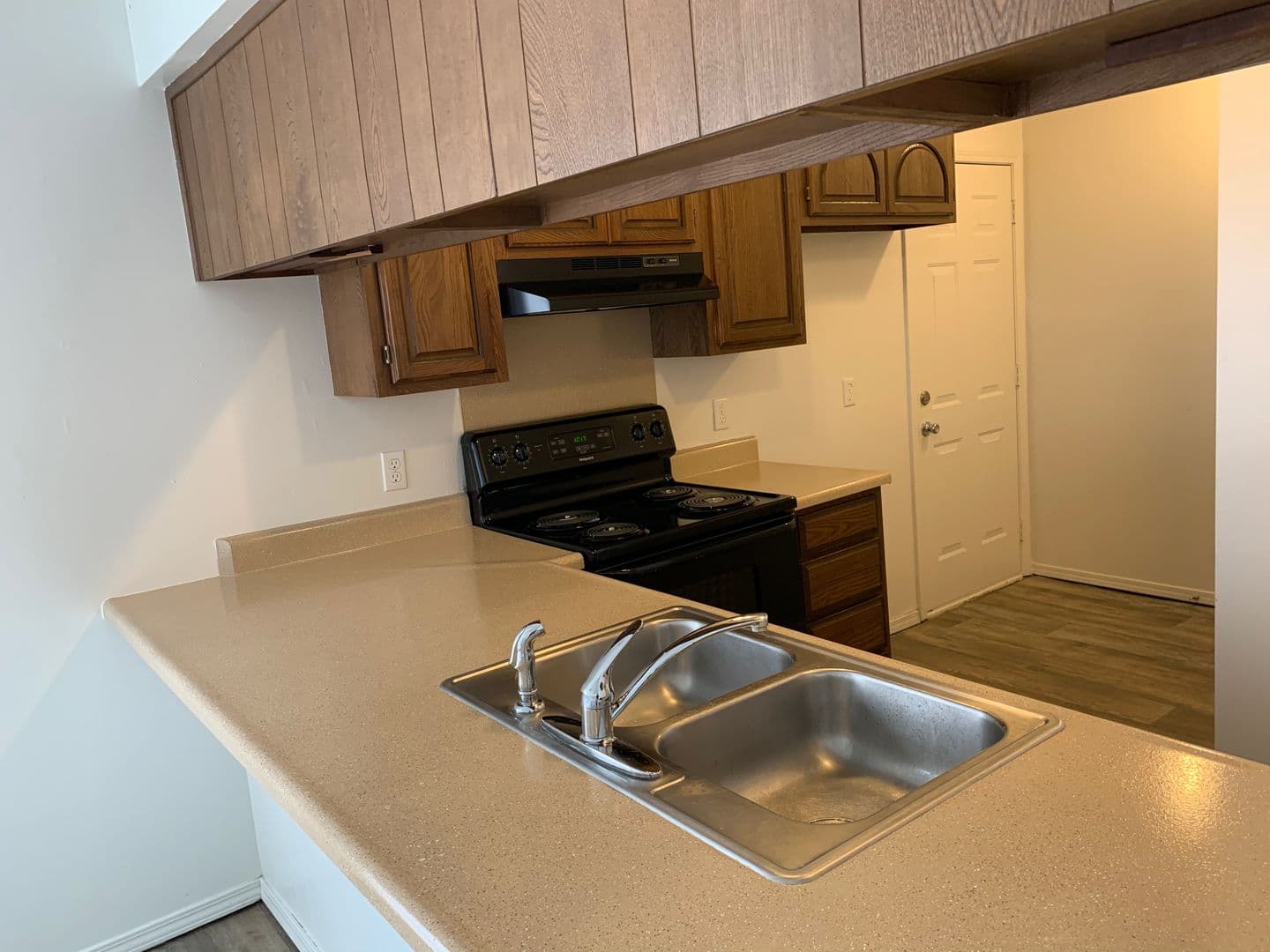 Bixby Apartment: 8336 East 120th Place