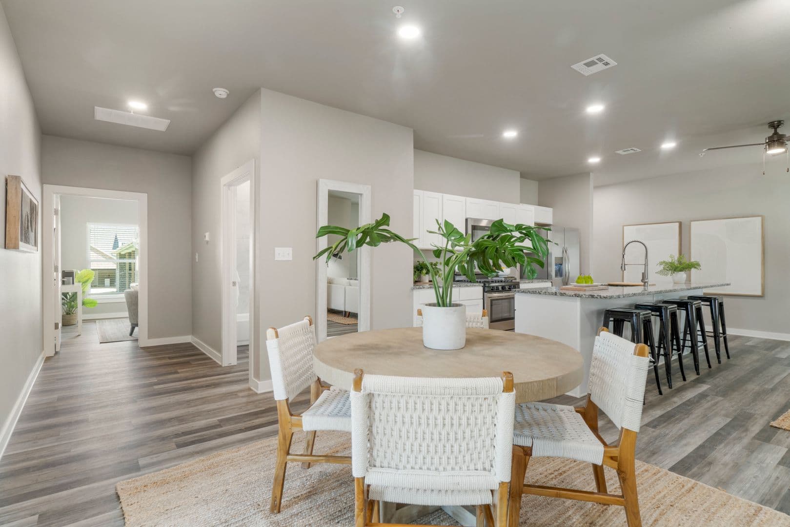 Jenks Apartment: 10700 Douglas Circle