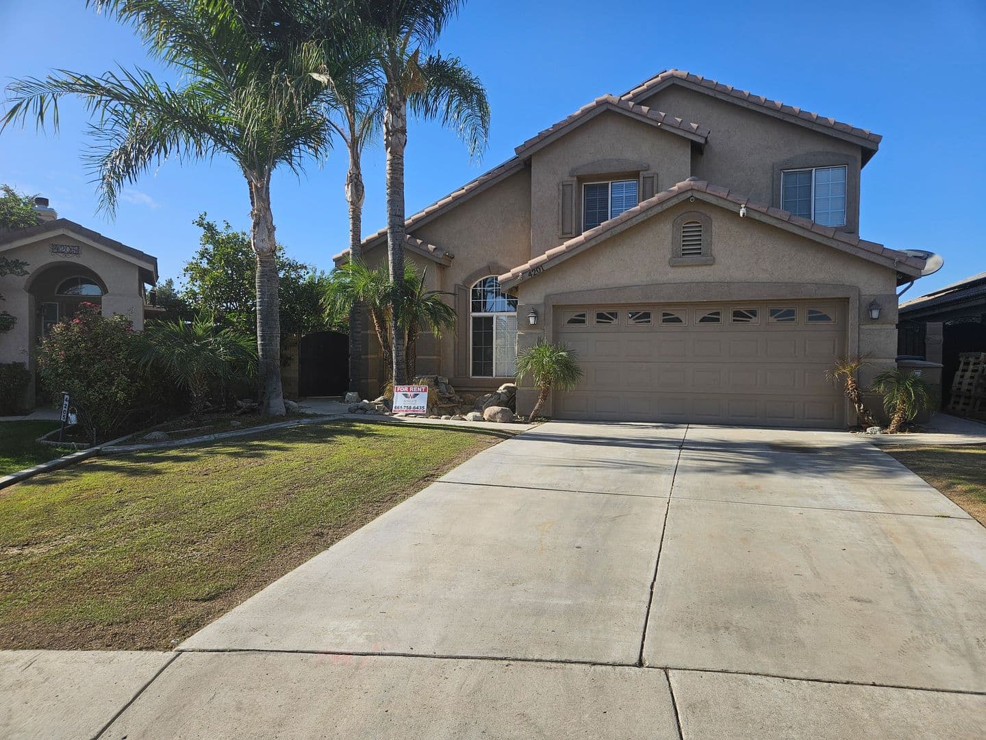 Bakersfield House: 4201 Tweeddale Dr