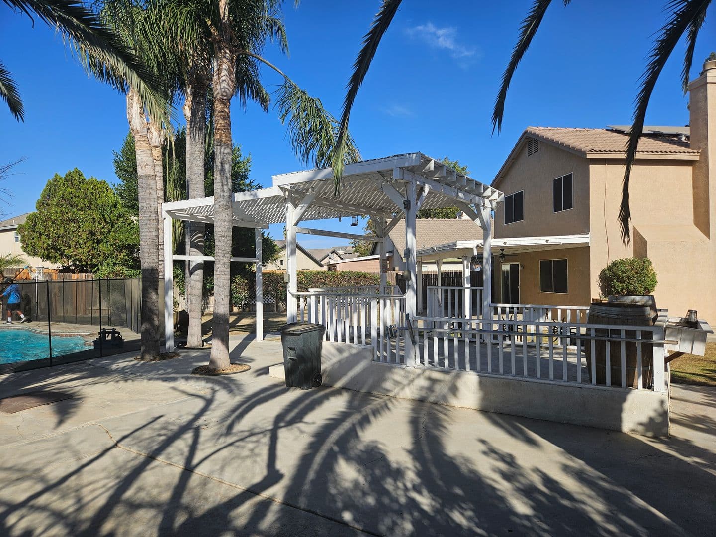 Bakersfield House: 4201 Tweeddale Dr