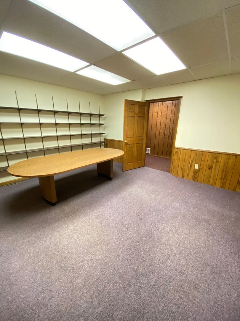 Berlin Apartment: 118/120 E Huron St