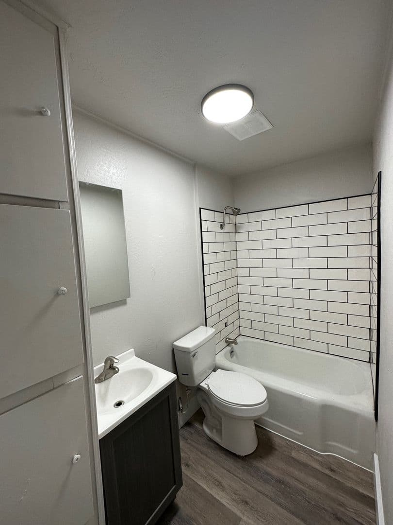 Oshkosh House: 1416 Bowen St