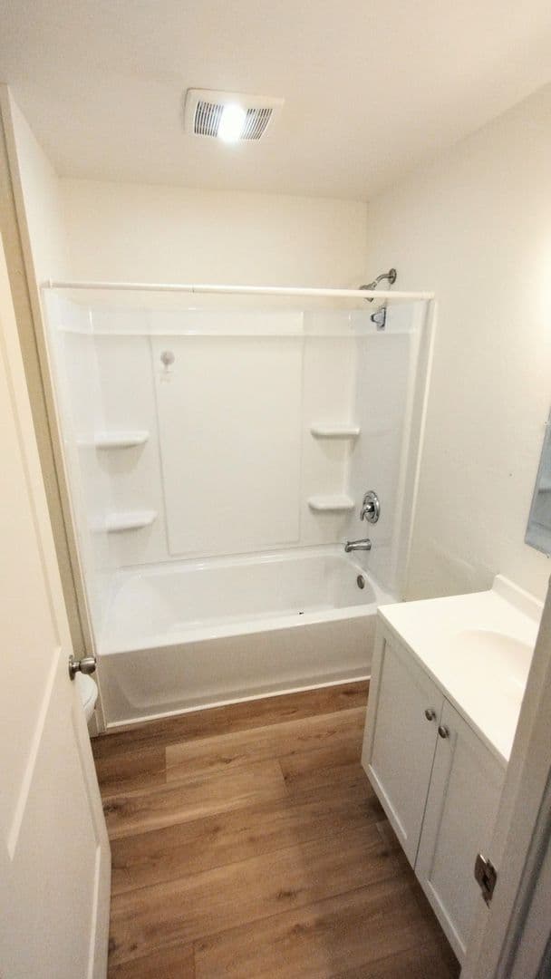 Ripon Apartment: 338 Eureka St