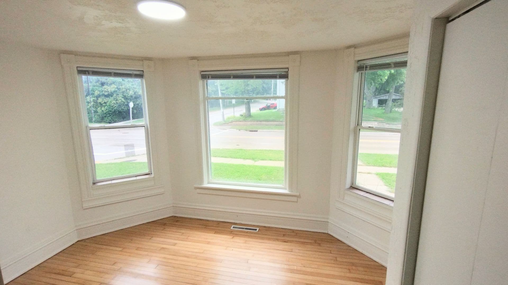 Ripon Apartment: 338 Eureka St