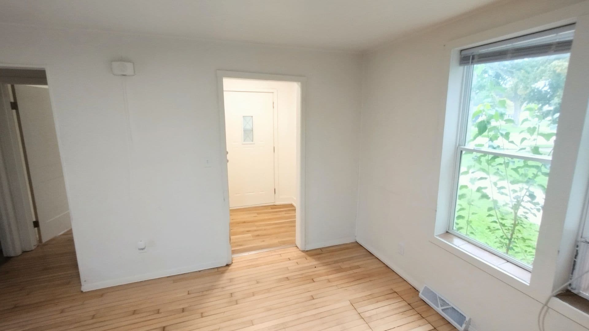 Ripon Apartment: 338 Eureka St