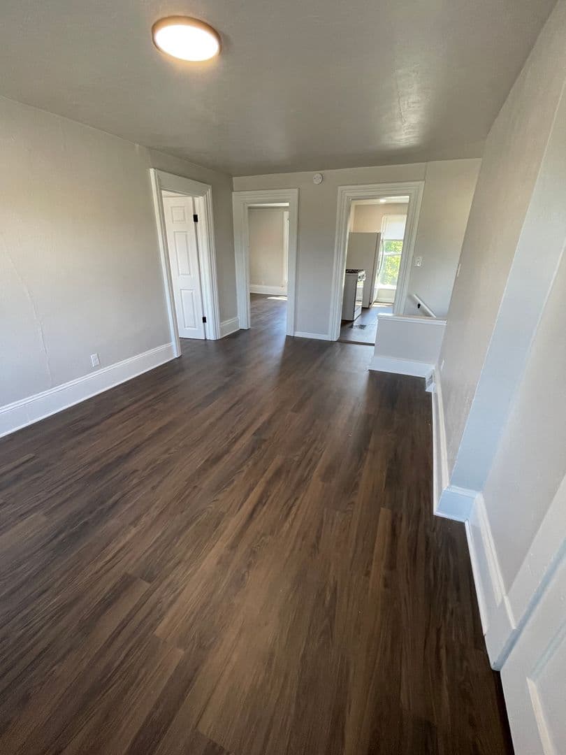 Oshkosh Apartment: 1164 N Koeller St
