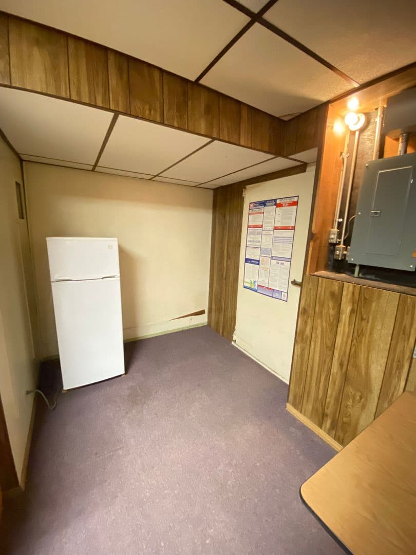 Berlin Apartment: 118/120 E Huron St