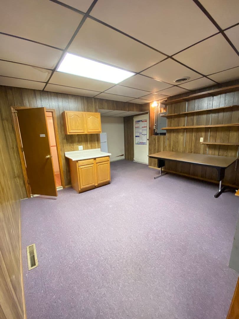 Berlin Apartment: 118/120 E Huron St