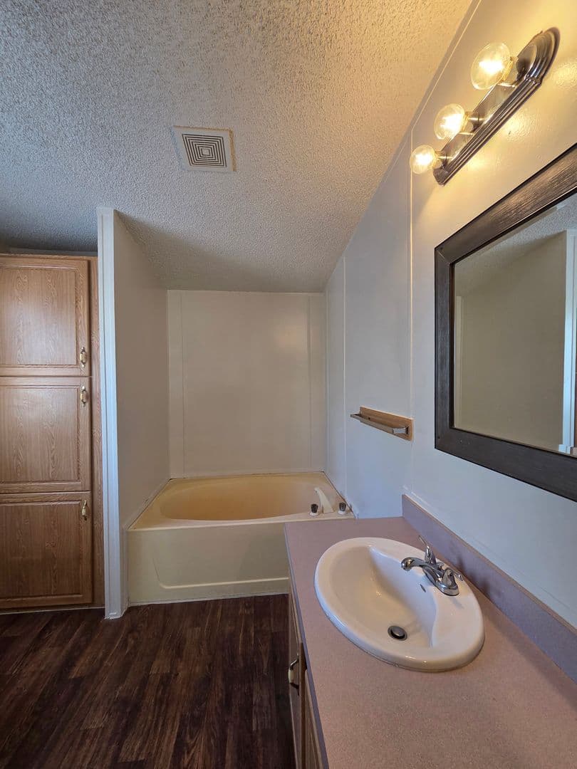 Las Vegas House: 5914 Sassy Rose Drive