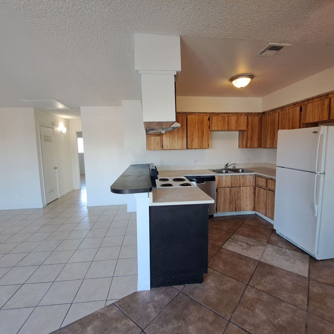 Las Vegas Apartment: 6975 Dunsbach Way