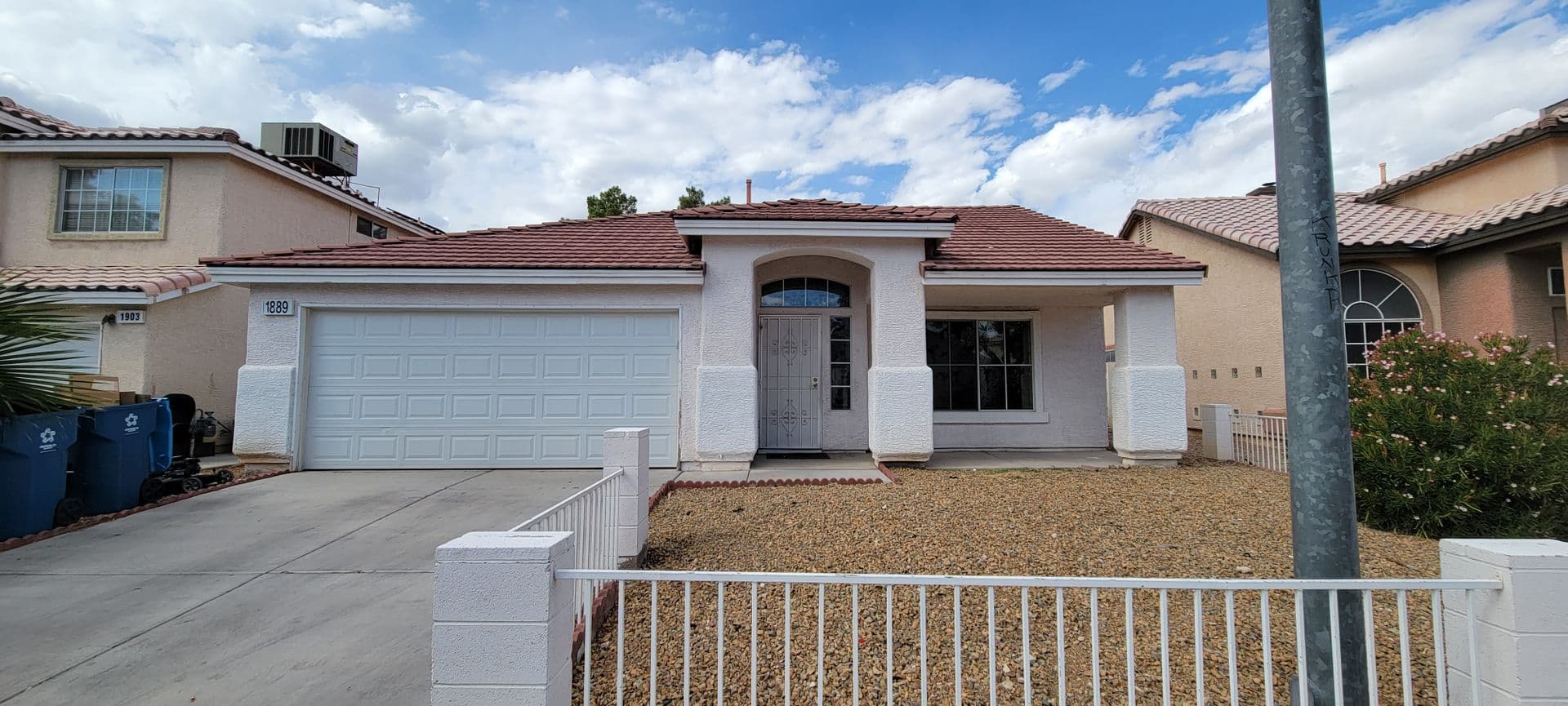 Las Vegas House: 1889 Blue Ribbon Dr