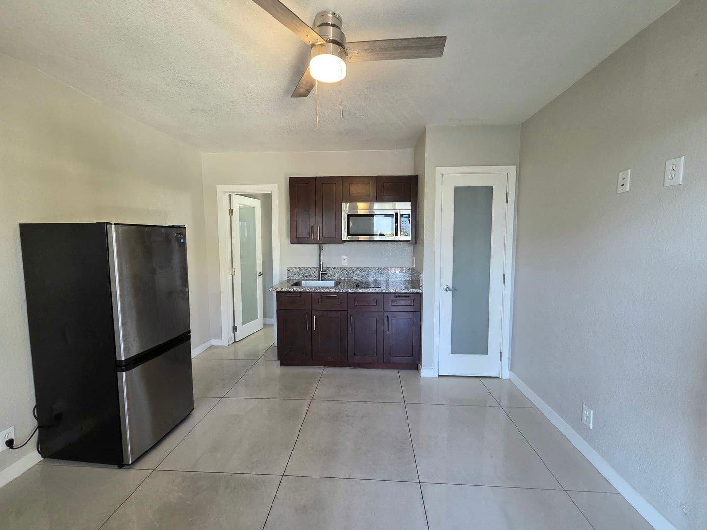 Las Vegas Apartment: 1401 E Carson Avenue