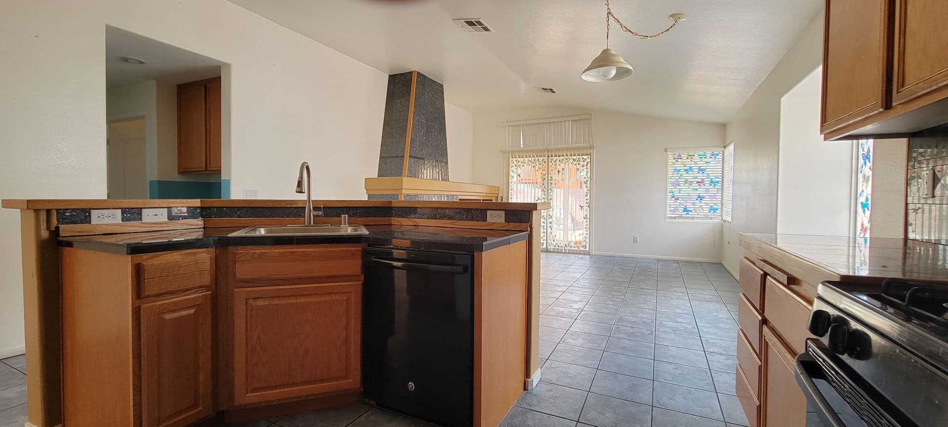 Las Vegas House: 1889 Blue Ribbon Dr