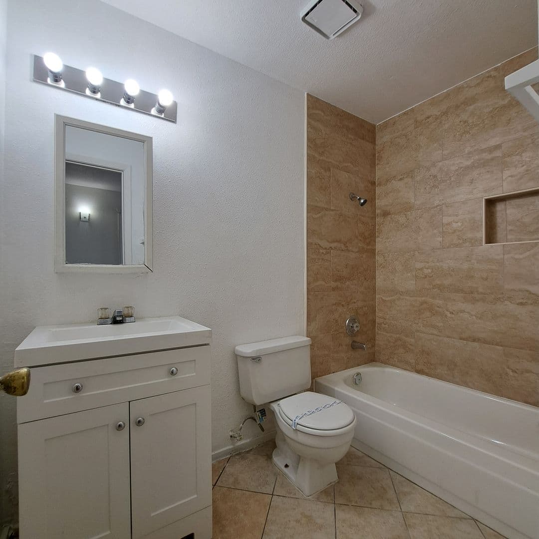 Las Vegas Apartment: 6975 Dunsbach Way