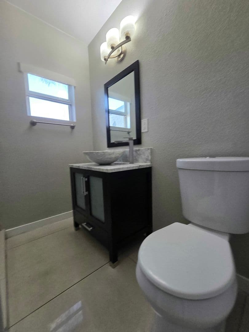 Las Vegas Apartment: 1401 E Carson Avenue