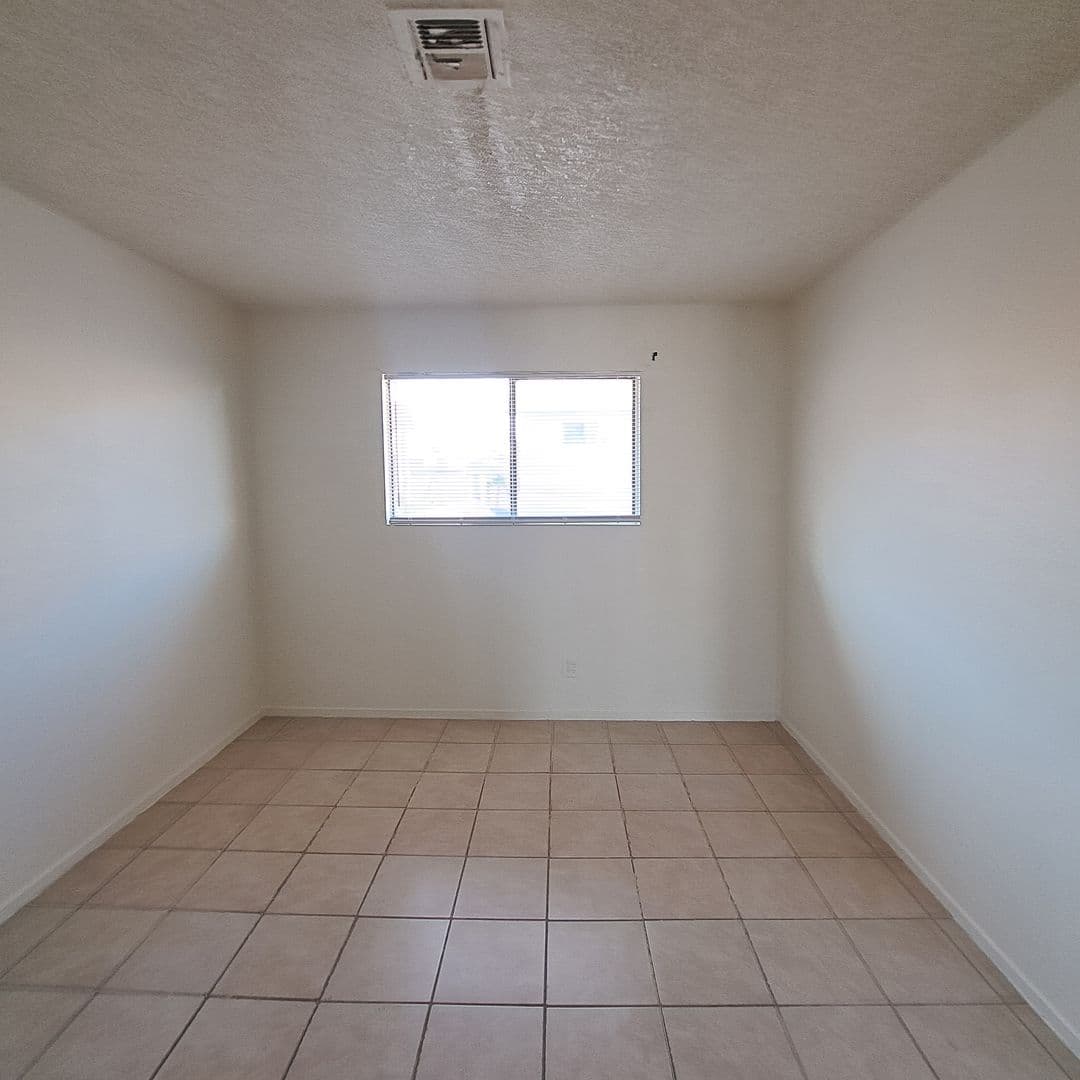 Las Vegas Apartment: 6975 Dunsbach Way