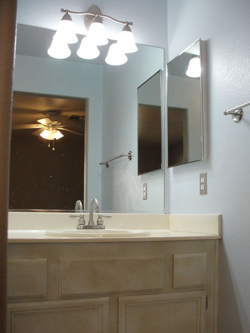Las Vegas Townhome: 5258 Steinbrenner Ln