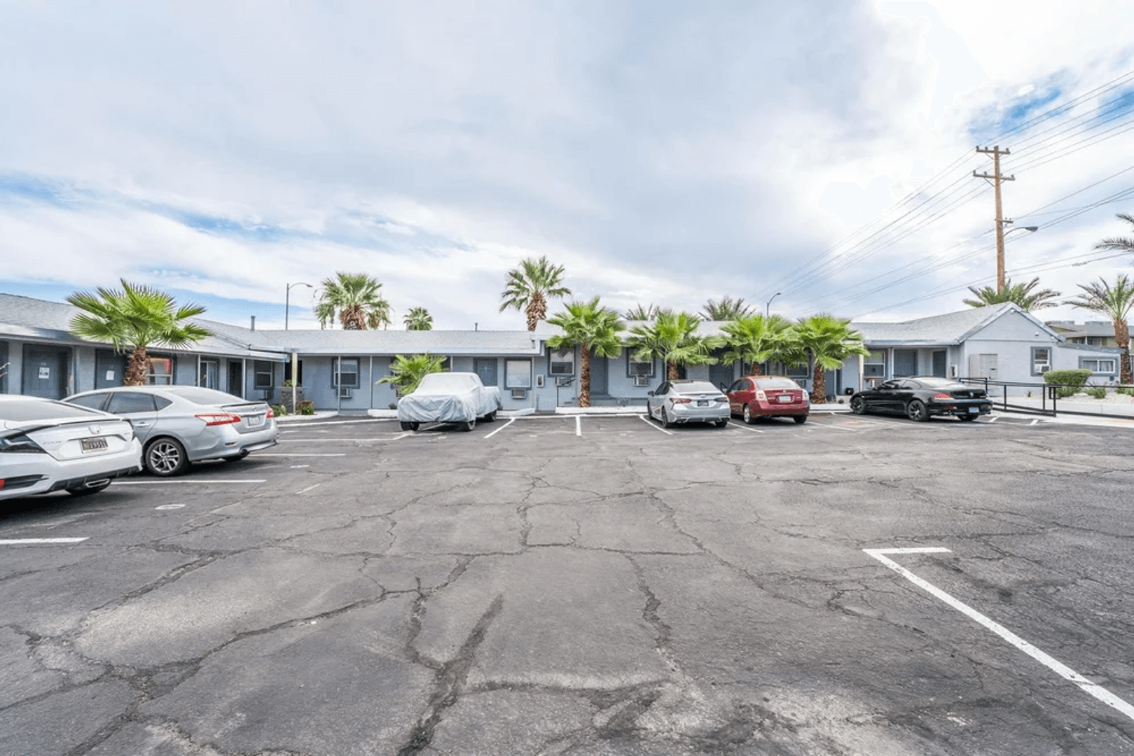 Las Vegas Apartment: 1401 E Carson Avenue