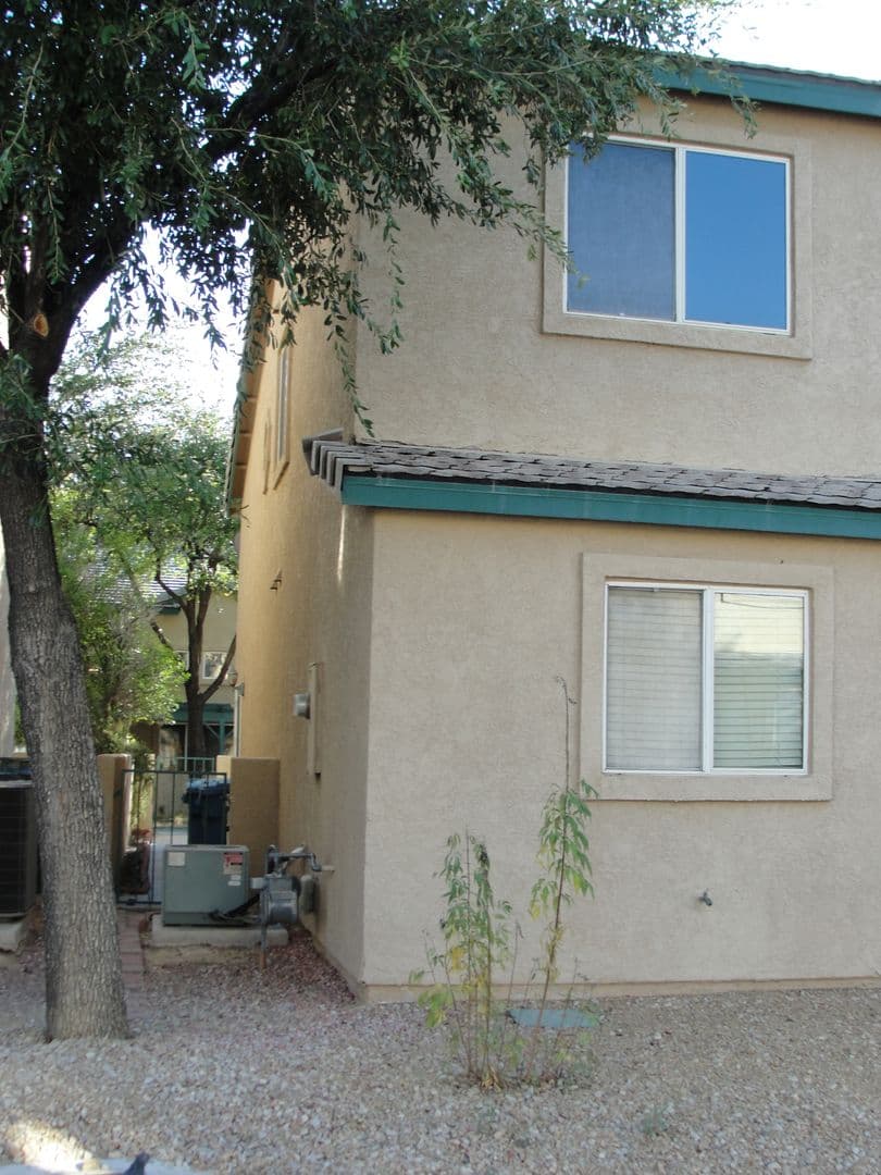 Las Vegas Townhome: 5258 Steinbrenner Ln