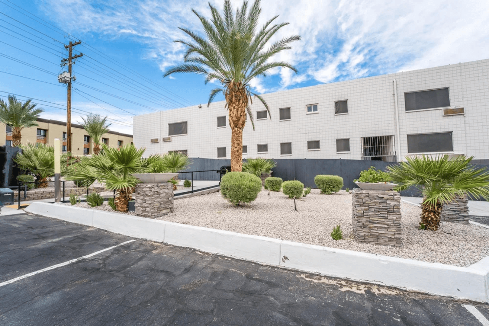 Las Vegas Apartment: 1401 E Carson Avenue