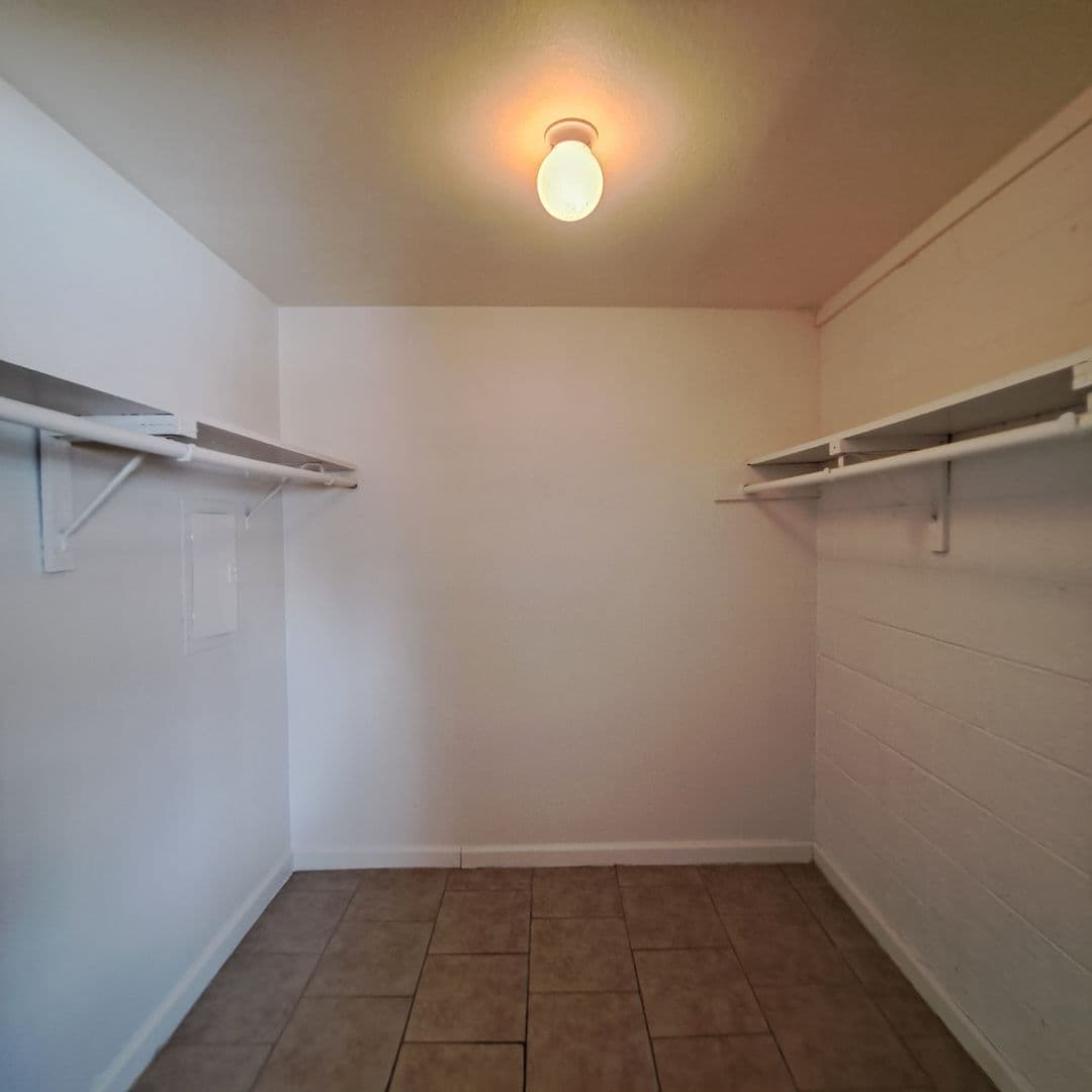 Las Vegas Apartment: 217 W Chicago Avenue