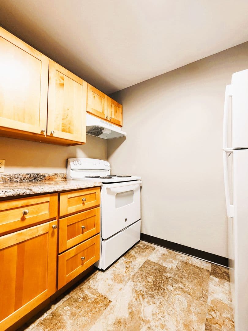 Richland Apartment: 160 Van Giesen