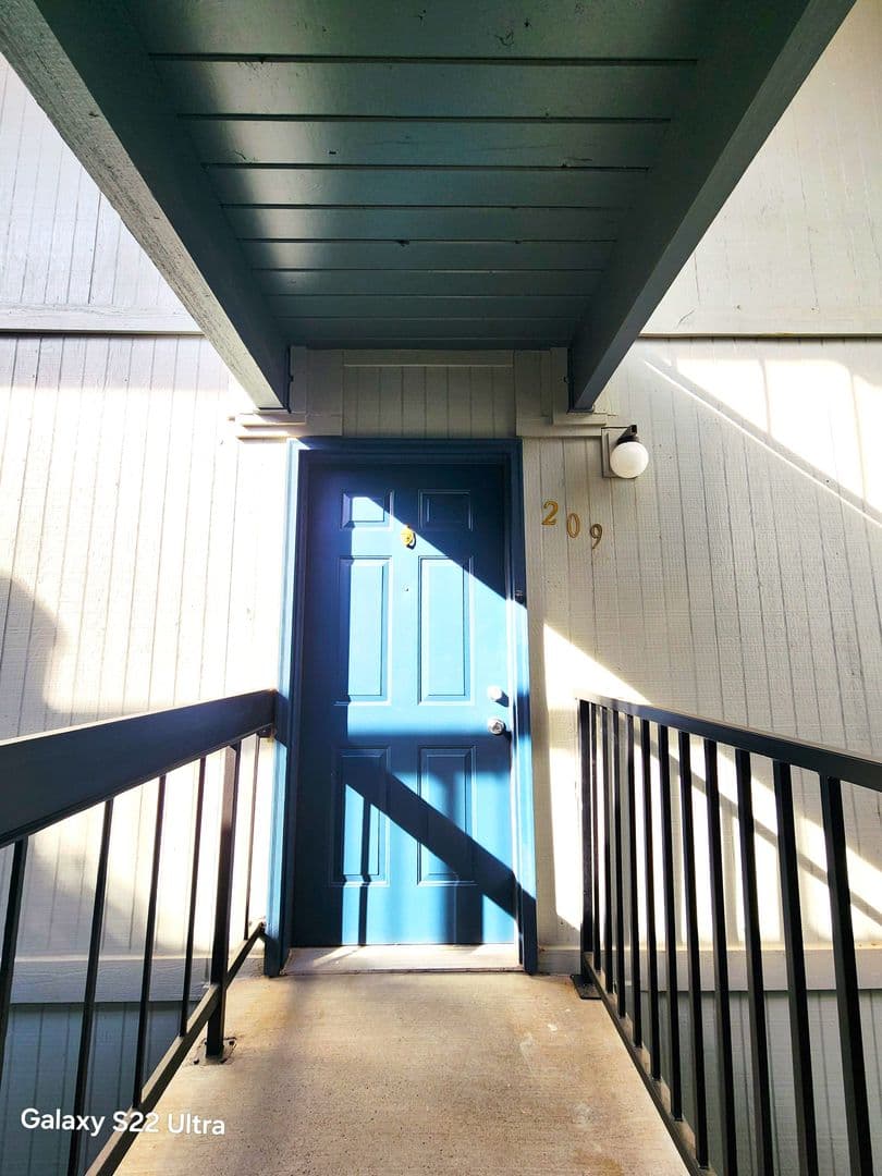 Richland Apartment: 1650 Mowry Square