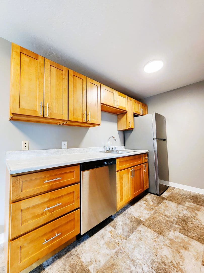 Richland Apartment: 160 Van Giesen