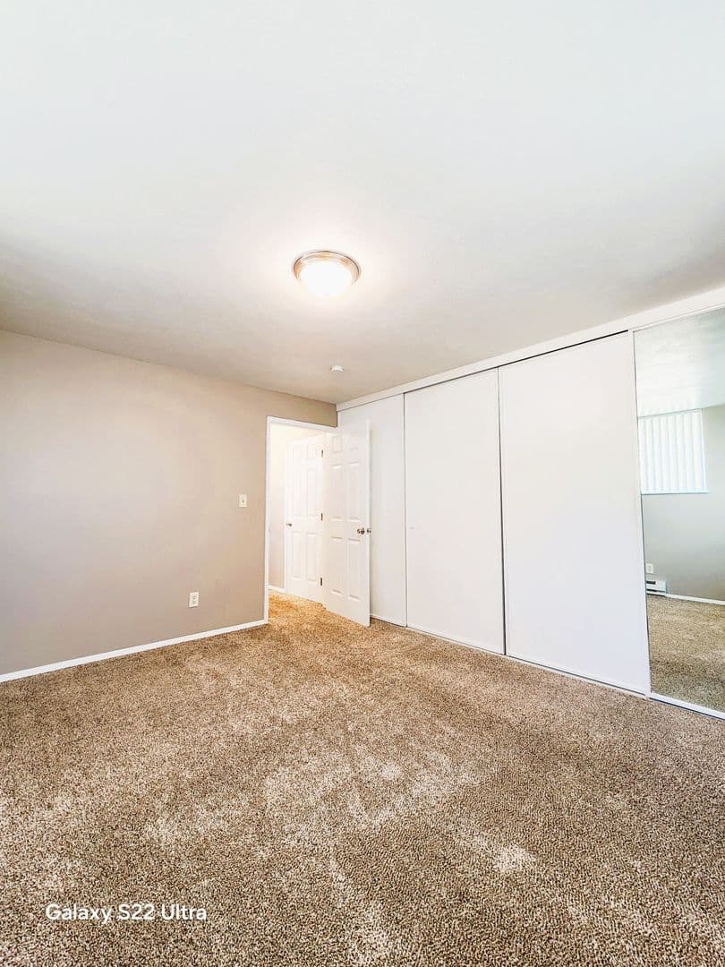 Richland Apartment: 160 Van Giesen