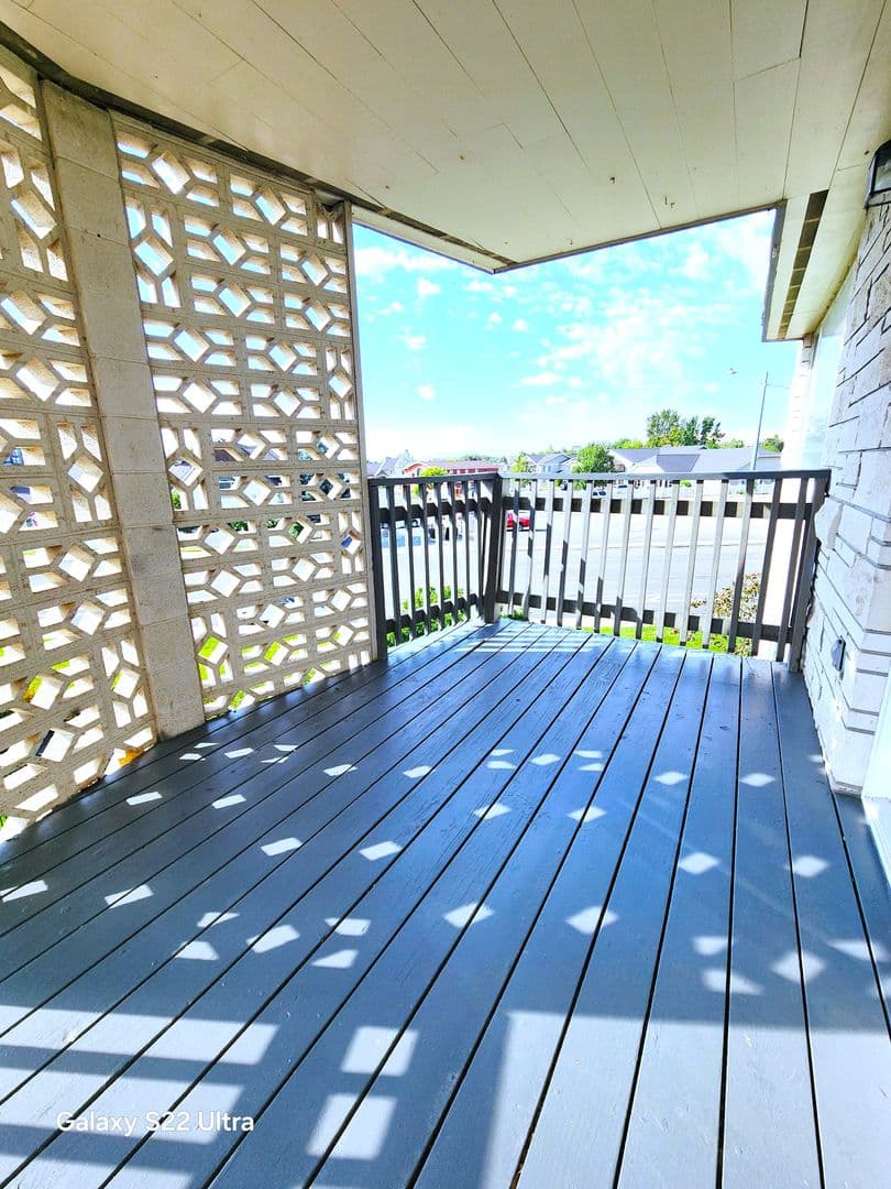 Richland Apartment: 160 Van Giesen